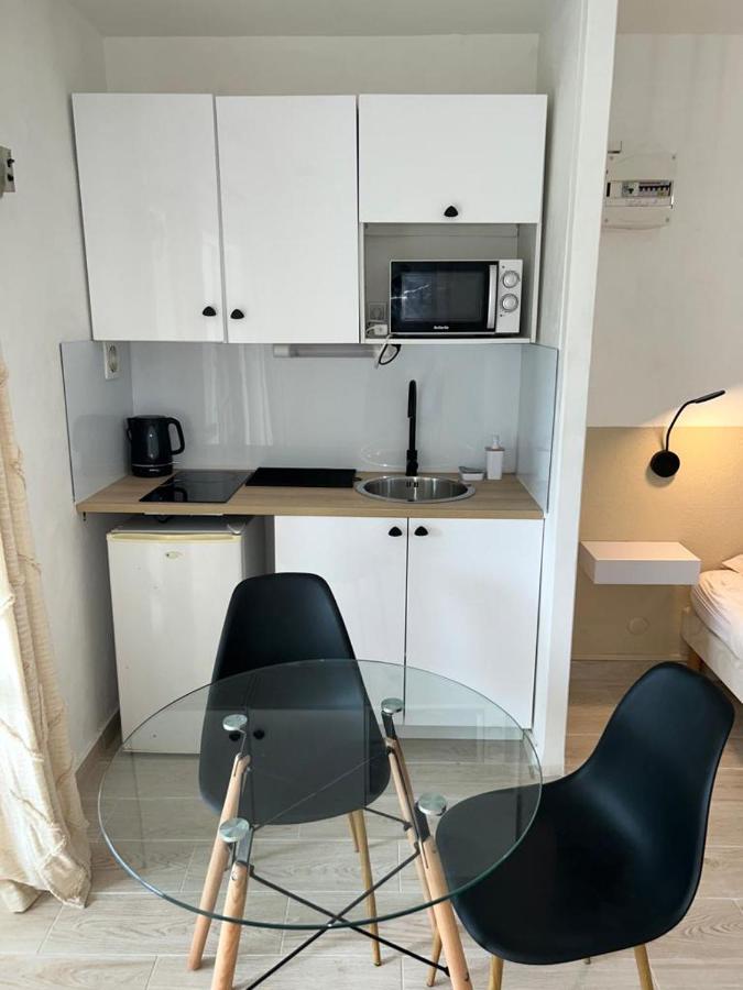 Superbe Studio Avec Piscine, Au Coeur De La Marina! Village Soleil ! Proche Aeroport & Ferry Le Gosier (Grande-Terre) Exterior foto