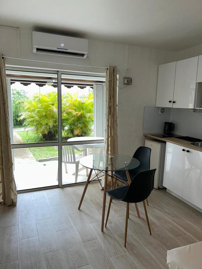Superbe Studio Avec Piscine, Au Coeur De La Marina! Village Soleil ! Proche Aeroport & Ferry Le Gosier (Grande-Terre) Exterior foto