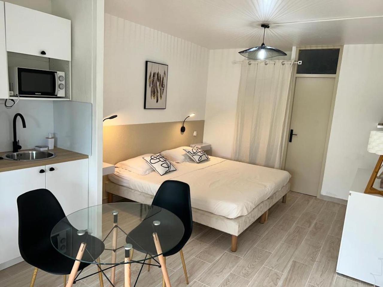Superbe Studio Avec Piscine, Au Coeur De La Marina! Village Soleil ! Proche Aeroport & Ferry Le Gosier (Grande-Terre) Exterior foto