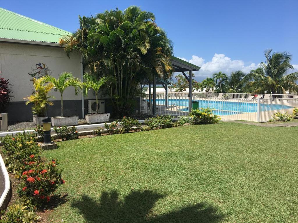 Superbe Studio Avec Piscine, Au Coeur De La Marina! Village Soleil ! Proche Aeroport & Ferry Le Gosier (Grande-Terre) Exterior foto