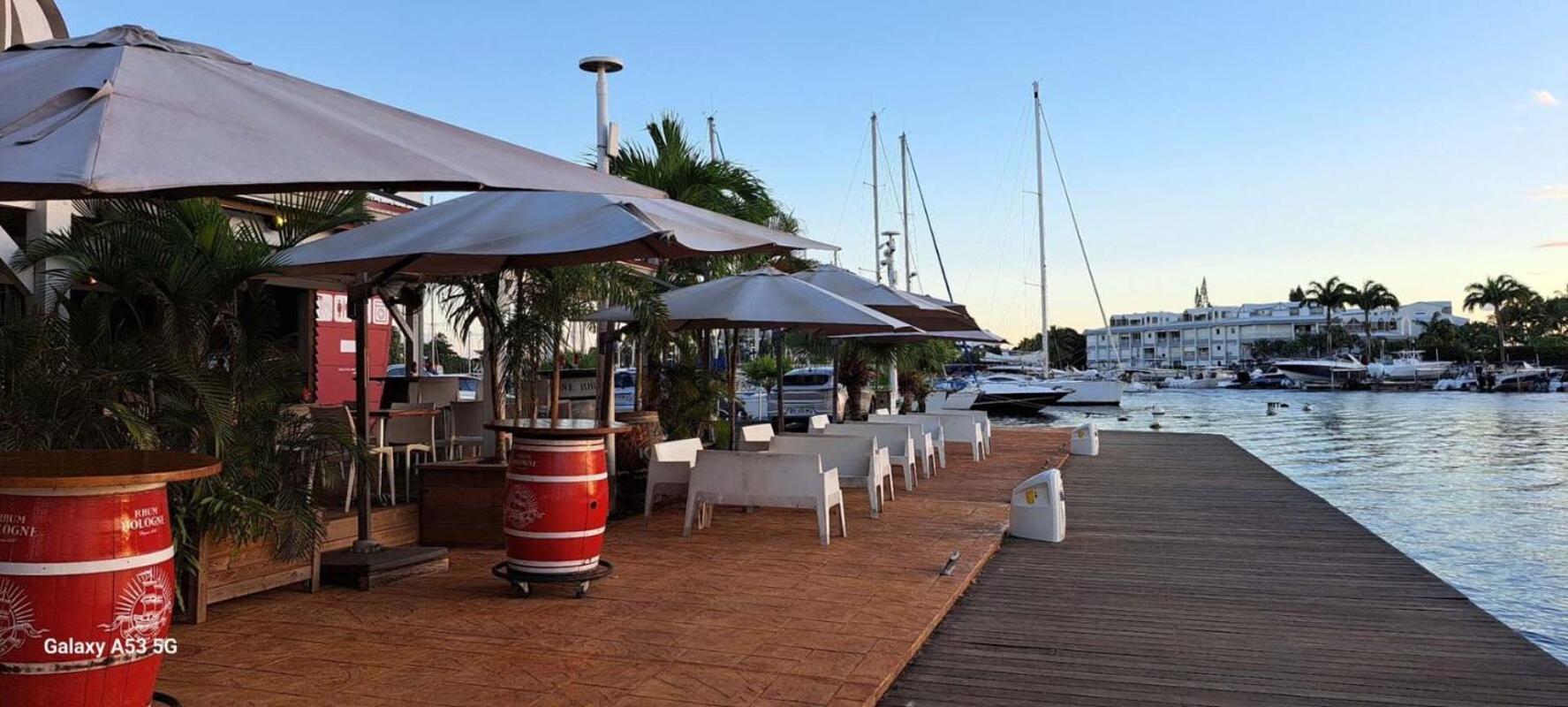Superbe Studio Avec Piscine, Au Coeur De La Marina! Village Soleil ! Proche Aeroport & Ferry Le Gosier (Grande-Terre) Exterior foto